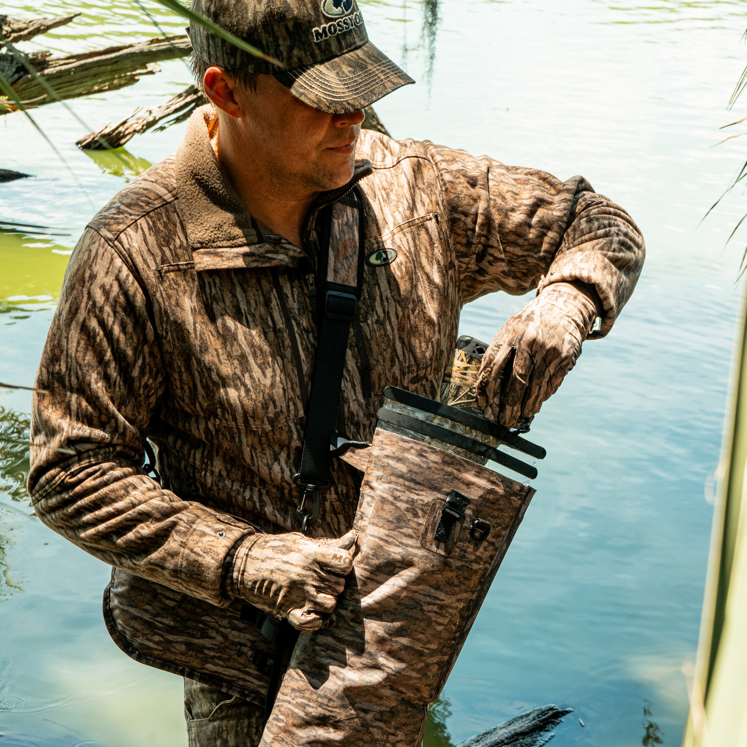 Waterproof, Floating Shotgun Bag - Bottomland